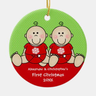 Os primeiros enfeites de natal do gêmeo bonito do