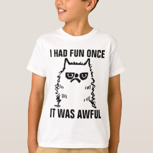 Os t-shirt mal-humorados do gato para meninos dos