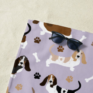 Ossos de Cachorro de Caça-Basset e Toalha de Praia