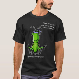 Paciência, punho escuro do t-shirt do gafanhoto