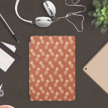 Padrão de ananás tropical Terracotta e Peach<br><div class="desc">Par moderno com um toque de tropical - criei meu padrão desenhado pela mão de abacaxi em uma nova paleta colorida de terracota, com sombras de bege branco neutro e terracota / laranja queimada. Este padrão de abacaxi desenhado pela mão repete-se infinitamente. Você pode mudar a cor de fundo do...</div>