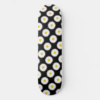 Padrão de Flor de Daisy Nebulosa Skateboard Preto
