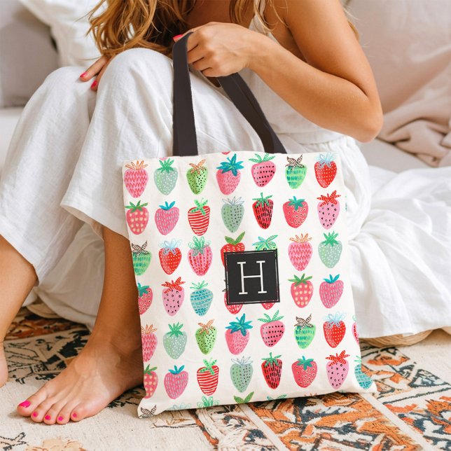 Padrão do Monograma de Morango | Saco de Tote (Cute Strawberry Pattern Monogram Summer Market Tote Bag)
