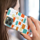 Padrões e Linhas Coloridos Padrão do século do Méd<br><div class="desc">Adicione um pop de cor ao seu telefone com esta adorável capa de telefone de célula retrô. Apresenta quadrados,  retângulos,  pontos e linhas nas cores azul-turquesa,  dois tons de laranja e creme. Isto vai parecer excelente na sua mão!</div>