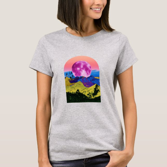 Paisagem da Lua Rosa Collage T-Shirt (Frente)