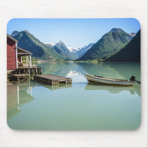 Paisagem do fiorde no mousepad de Noruega