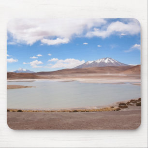 Paisagem do lago no mousepad de Altiplano