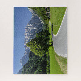 Paisagem do quebra-cabeça de Slovenia - vale de