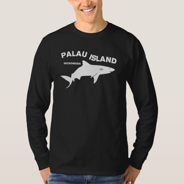 Palau Island - Micronésia Shark Diving T-Shirt (Frente)