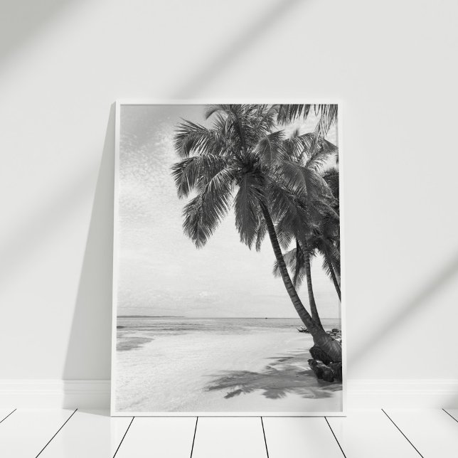 Palm and Beach Impressão (Palm and Beach Print in white frame on white wooden floor.)