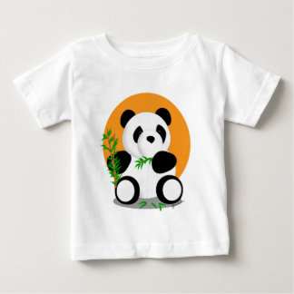 Panda comendo camisa de bambu