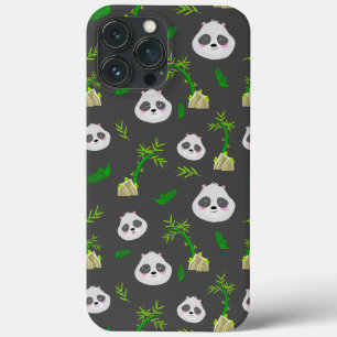 Panda no papel de enrolar da selva de bambu