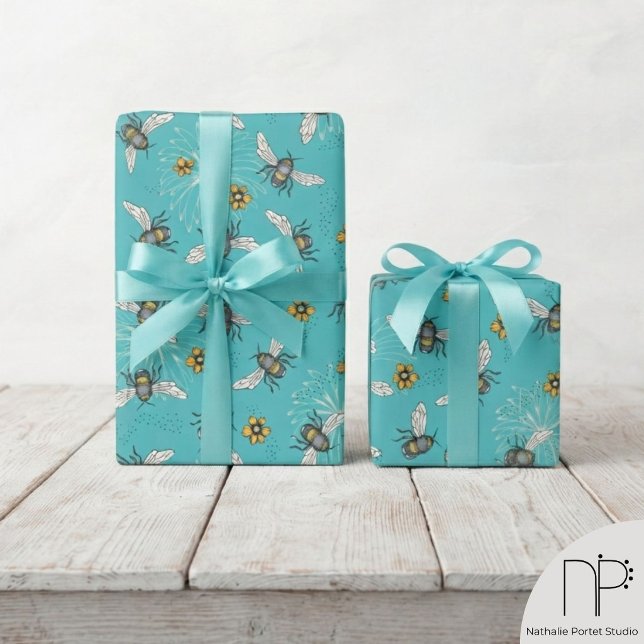 Papel de embrulho Abelha Mel Turquesa Primavera Ve (This Turquoise Buzzing Spring Summer Honeybee Wrapping Paper features hand-drawn bee art.)