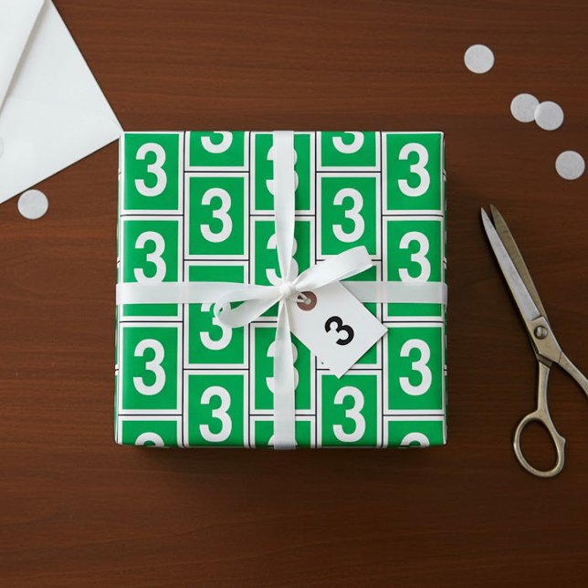 Papel de embrulho branco e verde número três (Criador carregado)