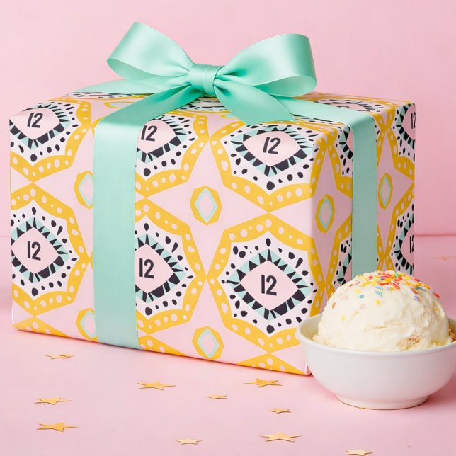 Papel de embrulho colorido para aniversário com fo (Bold hexagons, bright colors, and your chosen age make this wrapping paper the life of the party.)