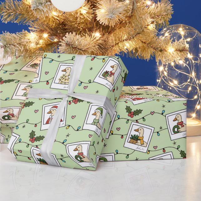 Papel de embrulho com gansos de Natal desenhados à (Feriados)