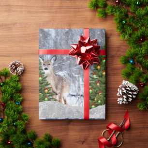 Papel de embrulho de árvore de Natal e cervo da fl
