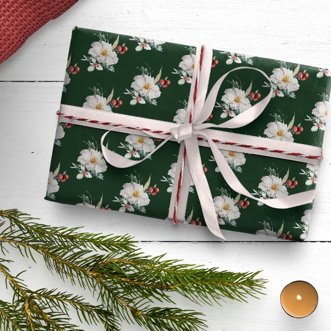 Papel de embrulho de férias botânico verde (Green Boho Floral Christmas Botanical Holiday Wrapping Paper by Painted Paperie
)