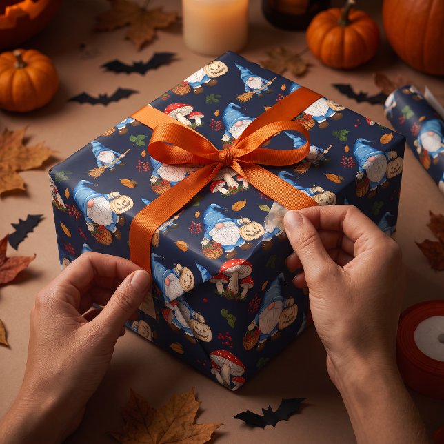 Papel de embrulho de Halloween Gnomewick Hollow (🎃 Wrap Magic Into Every Gift.)