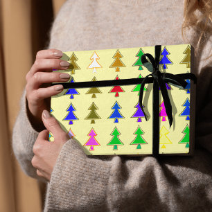 Papel de embrulho de inverno numa árvore de Natal 