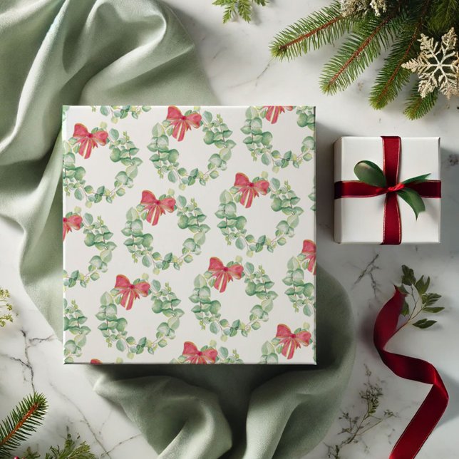 Papel de embrulho de Natal com padrão de grinalda  (Christmas gift wrapping festive watercolor red and green wreath art Victoria Grigaliunas VG Invites)