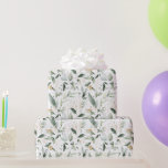 Papel de embrulho Folhagem Verde Folhas Douradas<br><div class="desc">Este design apresenta uma ilustração em aquarela de folhagem verde e folhas douradas. Você pode usar este Papel de embrulho para qualquer ocasião -- Chá de Bebê,  Casamento,  Chá de Noiva,  Aniversário,  decorações de festa.</div>