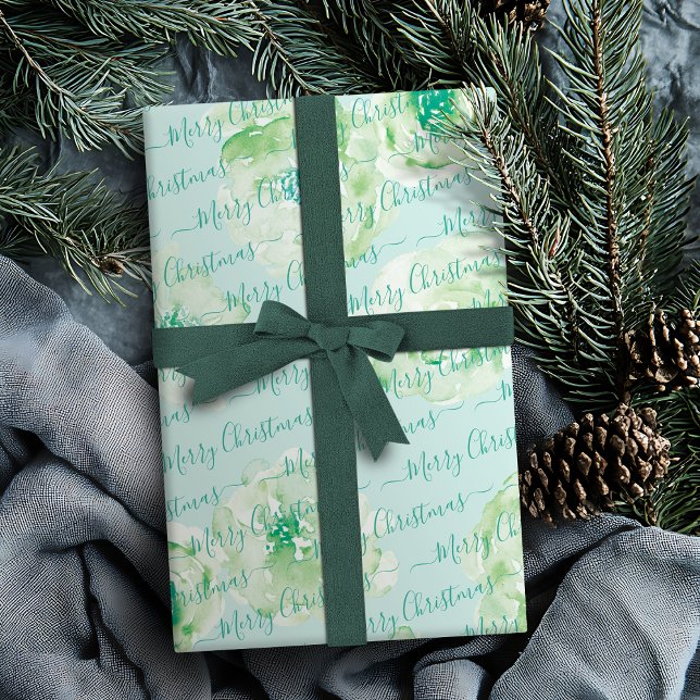 Papel de embrulho personalizado verde com escrita  (Green Personalized Merry Christmas Script Floral Wrapping Paper)