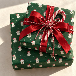 Papel de embrulho verde de Natal com bonecos de ne