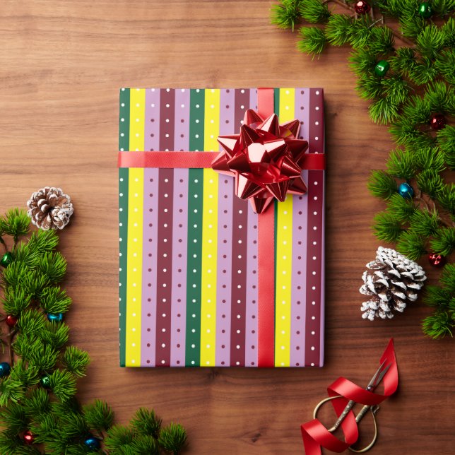 Papel de embrulho vermelho e laranja com acabament (Presente de Natal)