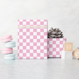 Papel de embrulho xadrez rosa e branco em rolo