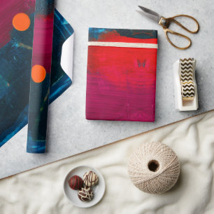 Papel de enrolamento de presente pintado com abstr