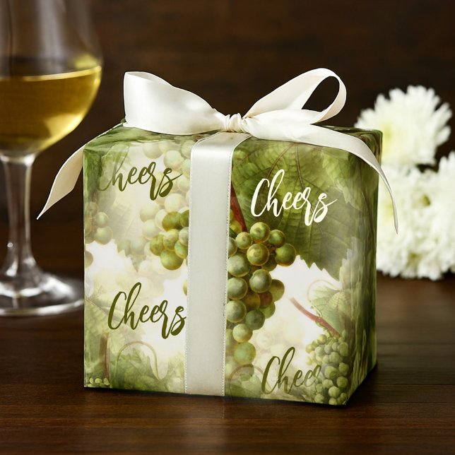 Papel De Presente Amantes De Vinho De Padrão De Uva Retroativa (Gift wrapping paper featuring a wine themed design with vintage grapes. Perfect for a wine lover)