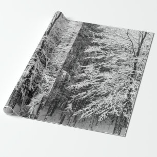 Papel De Presente Árvore de bordo esboçada na neve