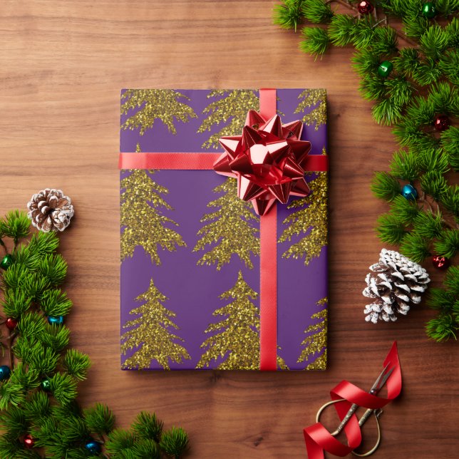 Papel De Presente Árvore de Natal Dourada e brilhante sobre fundo ro (Presente de Natal)