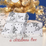 Papel De Presente Árvore e Estrelas de Natal preto e branco<br><div class="desc">Divirta-se com este Elegante Trendy Cute Black and White O Christmas Tree e Stars Wrapping Paper. Tenha um Natal maravilhoso!</div>