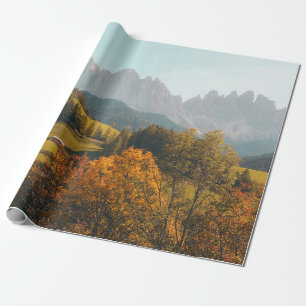 PAPEL DE PRESENTE ÁRVORES VERDES E CAMPO DE GRAMAS