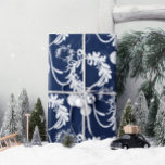 Papel De Presente Balas elegantes de Natal Lux<br><div class="desc">Adicione um toque da terra maravilhosa do inverno ao seu presente de Natal com nossas Balas Elegantes de Natal Lux no papel de embrulho Azul. Adorado com enfeites foscos, este design capta a magia da estação, fazer cada presente se sente como uma surpresa especial. Imaginem seus amigos e família se...</div>