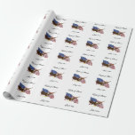 Papel De Presente Bandeira Americana e Casamento de Águia<br><div class="desc">Uma bandeira dos Estados Unidos e uma águia careca voadora. Adicione nomes e data do seu casamento ou evento.</div>