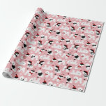 Papel De Presente Bichon Frise Papel de Mola Rosa-de-Natal<br><div class="desc">Bichon bonitão frita cães de Natal em camisolas de argyle e chapéus de Papai Noel sentados,  em pé e rollover com canas doces e ornamentos em fundo de rosa claro.</div>