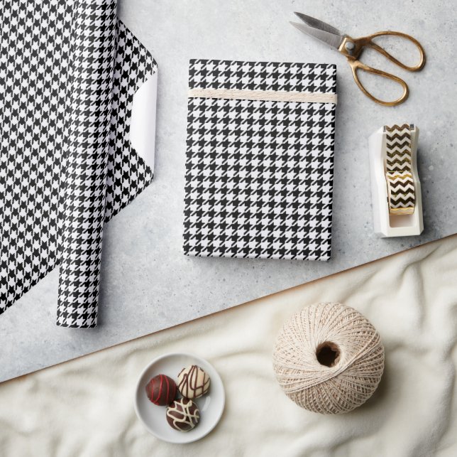 Papel De Presente Black and White Houndstooth by Shirley Taylor (Artesanato)