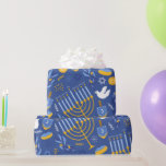 Papel De Presente Blue Hanukkah Menorah Dove e Dreidel Hanukkah<br><div class="desc">Papel Azul Hanukkah Menorah Dove e Dreidel Hanukkah Wrapping Paper.</div>