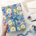 Papel De Presente Blue White Daisy Flowers Birthday<br><div class="desc">Blue White Daisy Flowers Birthday</div>