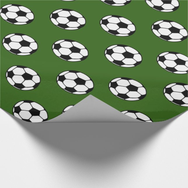 Papel De Presente Bolas de futebol preto e branco no verde (Ponta)