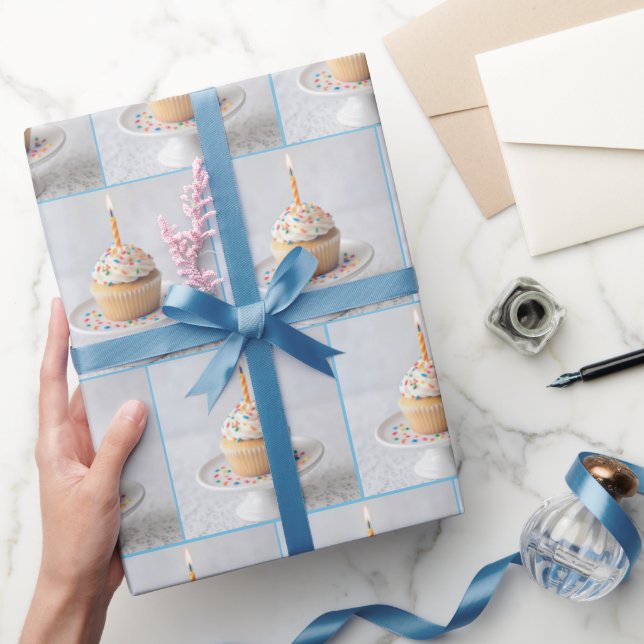 Papel De Presente Bolo de Aniversário com uma Vela (Presentear)