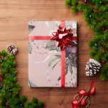 Papel De Presente Bonito Presente de Padrão Floral de Blush Moderno<br><div class="desc">Um design de padrão floral maravilhosamente moderno em um fundo rosa-pincelado criará uma celebração extraordinária de dar presentes. Ideal para feriados de Natal,  casamentos,  chás de panela,  aniversários e muito mais.</div>