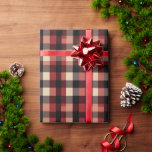 Papel De Presente Búfalo Russo Cheio de Marrom Vermelho e Preto<br><div class="desc">O padrão de controlo de Buffalo,  quente,  vai colocar uma vibração de Natal acolhedora debaixo da tua árvore. Este padrão apresenta vermelhos,  castanhos,  pretos e marfim.</div>