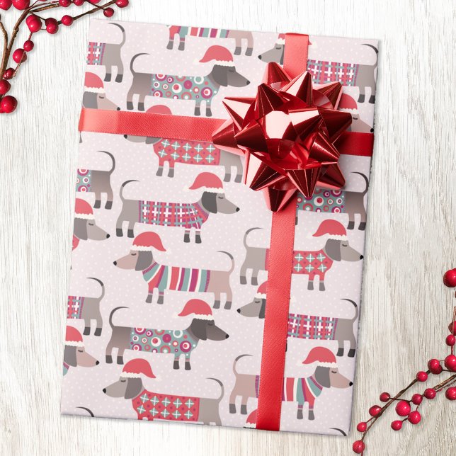 Papel De Presente Cães de linguiça de Dachshund em Chapéus e Knits d (Fun Christmas Dachshund Wiener Sausage dog pattern holiday wrapping paper.)