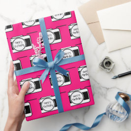 Papel De Presente Câmera com texto de aniversário a rosa