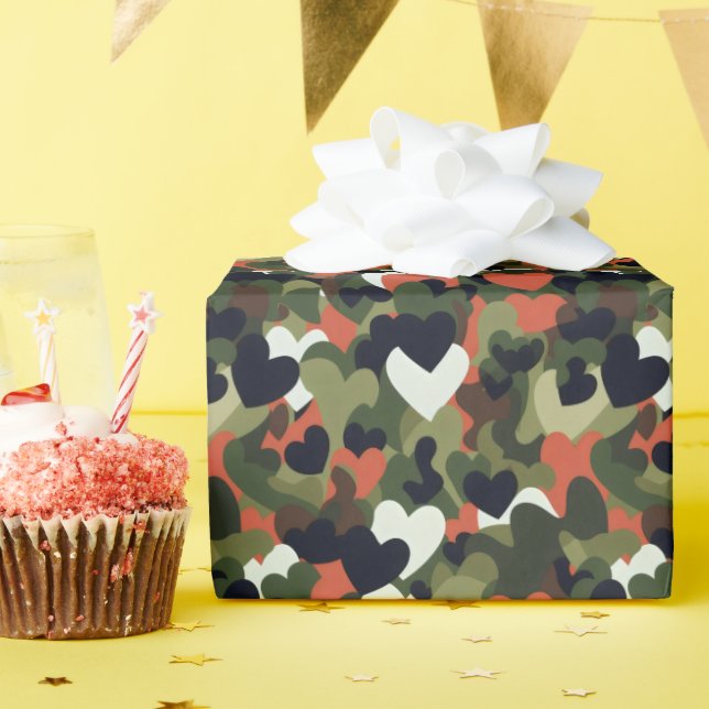 Papel De Presente Camuflagem de Coração com Padrão Verde (Festa de aniversário)
