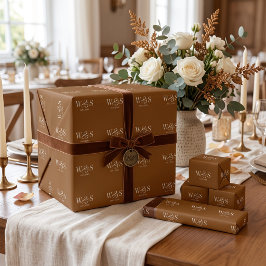 Papel De Presente Casal de noivos inicial marrom chocolate elegante